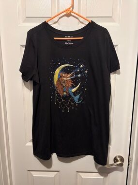 torrid Black Graphic Tee with Moon & Mermaid